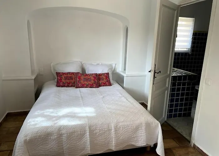 Lou Pantai With New Swimming Pool Вілла *