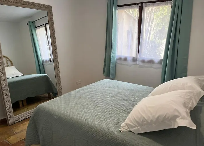 Вілла Lou Pantai With New Swimming Pool