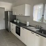 Lou Pantai With New Swimming Pool Villa
