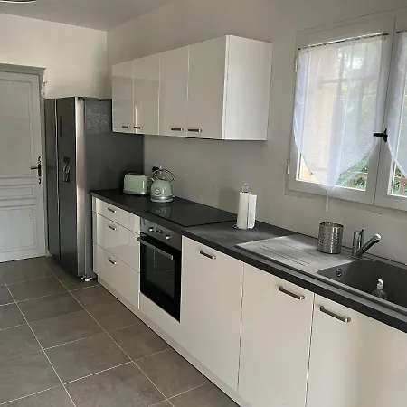 Lou Pantai With New Swimming Pool Villa