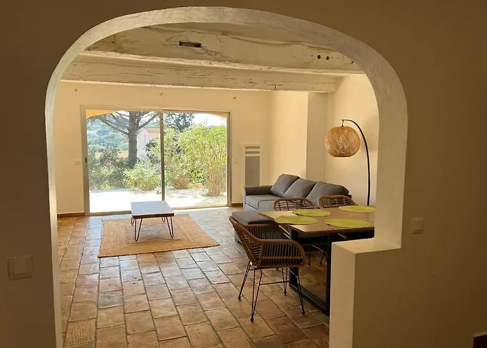 Lou Pantai With New Swimming Pool *